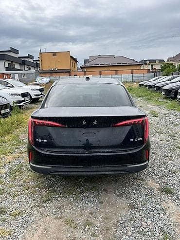 Roewe : 2021 г., Робот, Электромобиль, Седан — 2