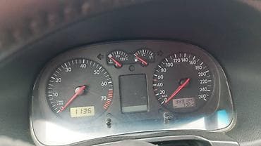 фольсваген: Volkswagen Bora: 1999 г., 1.6 л, Бензин, Седан — 1