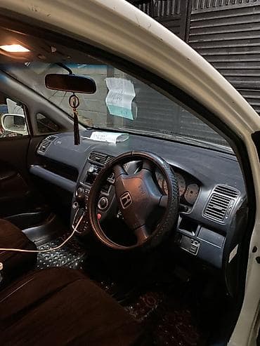 step wgn: Honda Stream: 2002 г., 2 л, Автомат, Бензин, Минивэн — 6