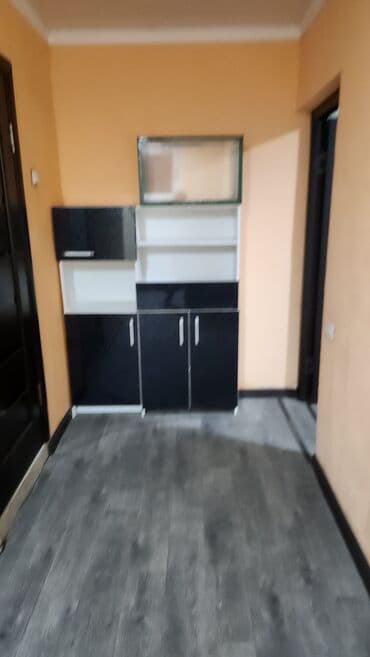 комн: Продаю Продажа офисов 80 м², С ремонтом, С мебелью, Цокольный этаж этаж — 1