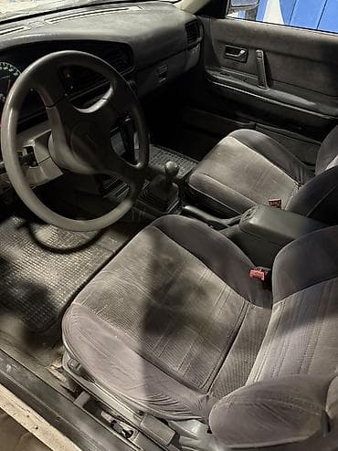 не нужное: Mazda 626: 1991 г., 2 л, Механика, Бензин, Седан — 6