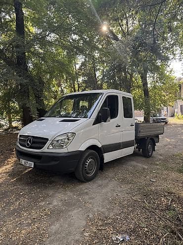 дверные обшивки на спринтер: Mercedes-Benz Спринтер: 2009 г., 2.7 л, Механика, Дизель — 1