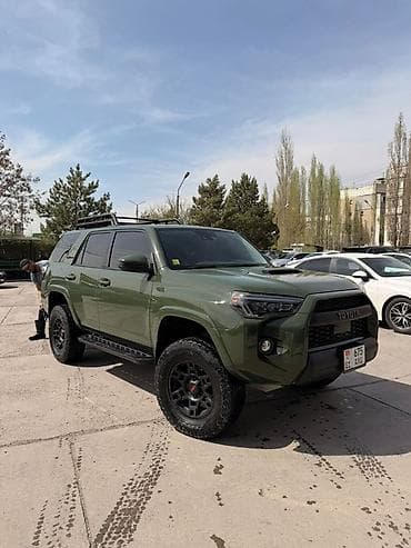 уголок для трактора: Toyota 4Runner: 2021 г., 4 л, Автомат, Бензин, Внедорожник — 1