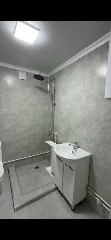 дом в токмаке: Новопавловка. Кыргызстан көчөсү - 57. Жаңы 2 кабаттуу үй. Прихожка — 8