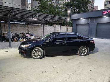 Toyota Camry: 2017 г., 2.5 л, Бензин, Седан — 2