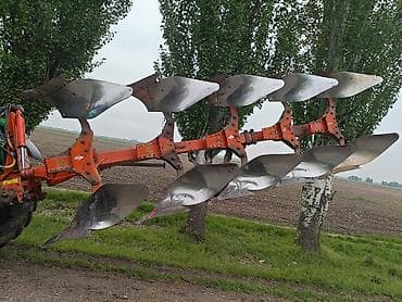 стойки на плуг: Трактор John Deere 6155M с навесным оборотным плугом Основные — 9