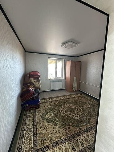 ищю дом в токмоке: Продаётся жилой дом с хозпостройками и просторным двором. Находится в — 10