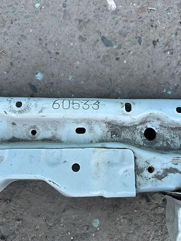 prius 2015: Накладка крыла Переднее левое Toyota, 2018 г., Б/у, Оригинал — 6