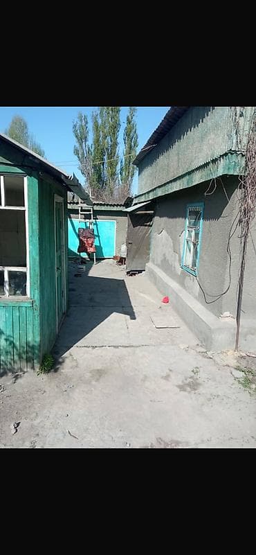 Дома: Срочно! Дом старый, плюс летняя кухня старая, гараж (дом не жилой — 8