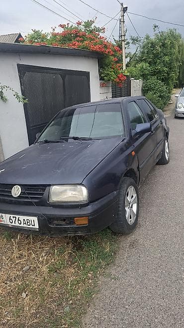 Продажа авто: Volkswagen Vento: 1994 г., 1.8 л, Механика, Бензин, Седан — 3