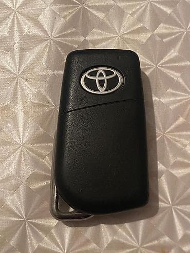 глушилка gps: Ключ Toyota Б/у, Оригинал — 2