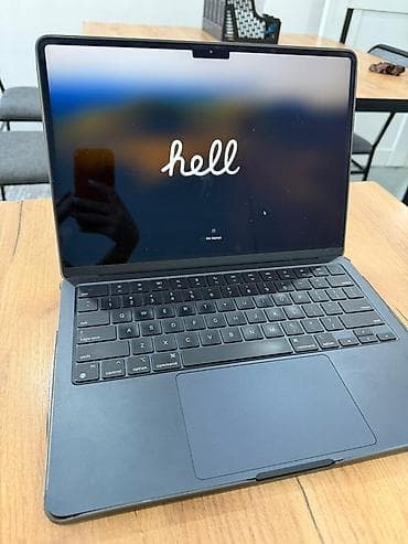 MacBook Air 13" (2024) на чипе Apple M3 Характеристики: - Процессор