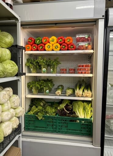 магазинное оборудование: Для напитков, Для молочных продуктов, Кондитерские, Б/у — 2