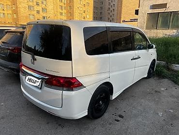 step wgn: Honda Stepwgn: 2005 г., 2 л, Автомат, Газ, Минивэн — 4