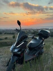 скутер кобра shunfeng hn125t 4 запчасти: Скутер спорт-класса 50–150 см³ (визуально категория 12–14"), черный — 1