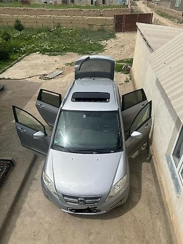 step rf3: Honda FR-V: 2004 г., 2 л, Механика, Газ, Минивэн — 10
