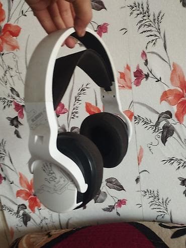 Микрофоны: Игровая беспроводная гарнитура Bloody (белая) - Форм‑фактор — 4