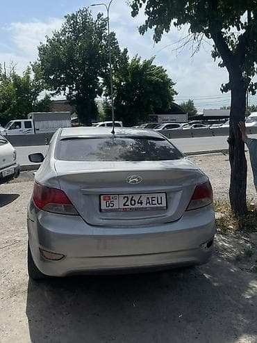 Продажа авто: Hyundai Solaris: 2013 г., 1.6 л, Автомат, Бензин — 3