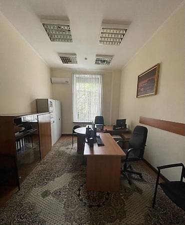 Недвижимость: Сдается офисное помещение на первой линии в центре города! Район — 4