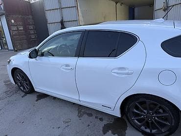 Lexus: Lexus CT: 2011 г., 1.8 л, Вариатор, Гибрид, Хэтчбэк — 2