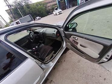 elgrand e51: Nissan Maxima: 2001 г., 2 л, Автомат, Газ, Седан — 6