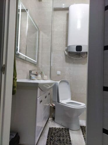 купить 2 х ком квартиру в 7 мкр: 2 комнаты, 70 м², 9 этаж, Косметический ремонт — 8