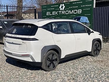 авто электромобиль: GAC Aion Y Plus — полностью электрический кроссовер. Кузов и дизайн — 6