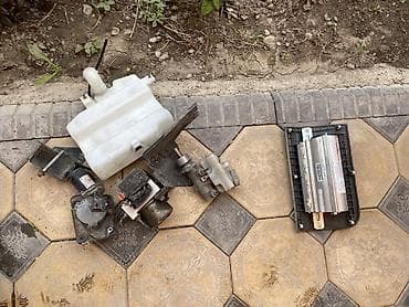 актуаторы: Автозапчасти для компактного хэтчбека (на фото – жёлтый 5‑дверный) — 4