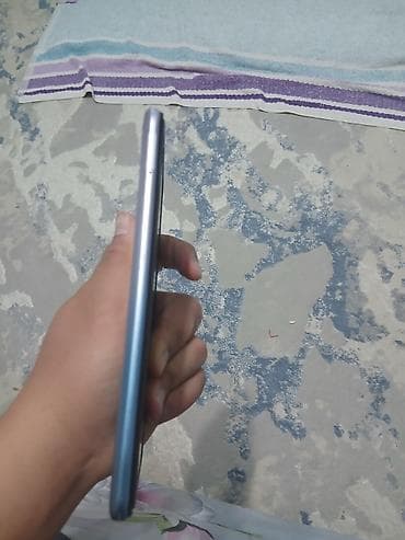 ayfon se: Смартфон с каплевидным вырезом экрана, синий корпус. Характеристики и — 6