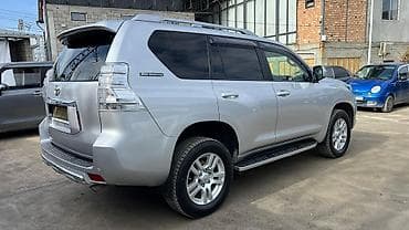 Toyota Land Cruiser Prado: 2011 г., 4 л, Автомат, Бензин, Внедорожник
