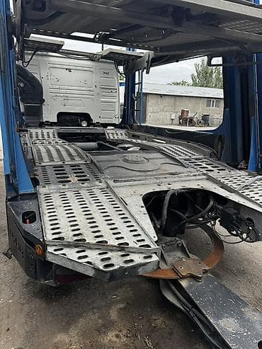 volvo robot: Тягач, Volvo, 2002 г., Трал — 7