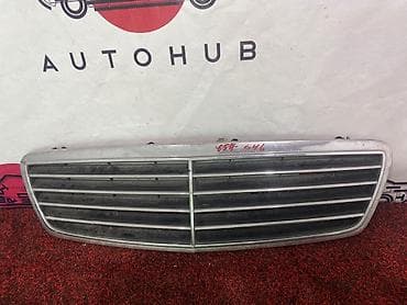 e55 compressor: Решетка радиатора Mercedes-Benz 2001 г., Б/у, Оригинал — 1