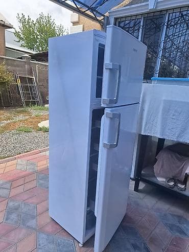 Техника и электроника: Холодильник Beko, Б/у, Двухкамерный — 4