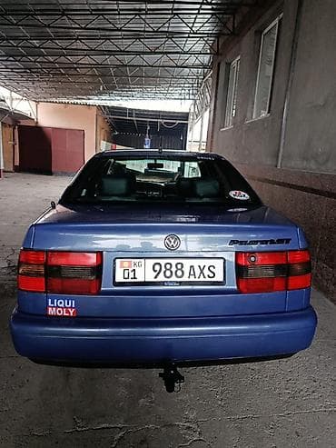 Унаа сатуу: Volkswagen Passat: 1993 г., 2 л, Кол менен иштөөчү, Бензин, Седан — 5