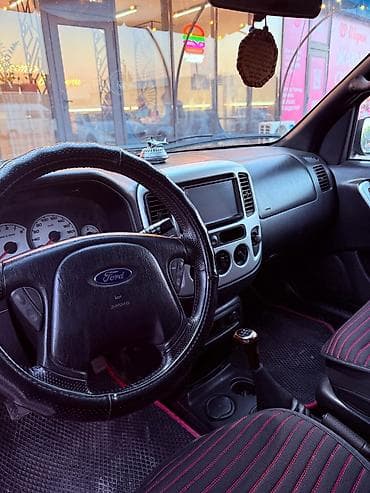 maverick: Ford Maverick: 2003 г., 2 л, Механика, Бензин, Кроссовер — 5