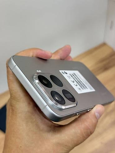 сяоми машина: Xiaomi, 15 Pro, Б/у, 512 ГБ, цвет - Серебристый, 2 SIM — 3
