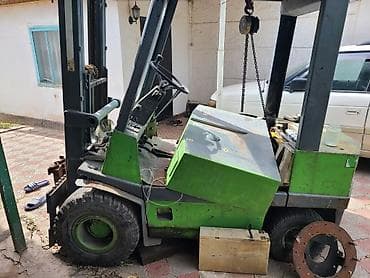 Срочно.Срочно.Продаю вилочный погрузчик вагонник без двигателя