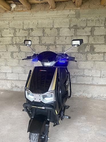 фонари ручной: Скутер skilmax Срочно Адрес:Араван — 1