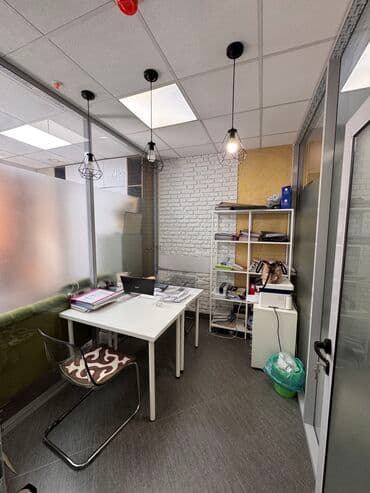 арендовать квартиру для офиса: Сдаю Офис, 53 м², В торговом центре, С системой безопасности, 1 линия — 5