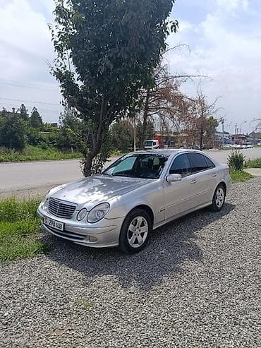 lande rover: Mercedes-Benz E-Class: 2004 г., Седан — 1