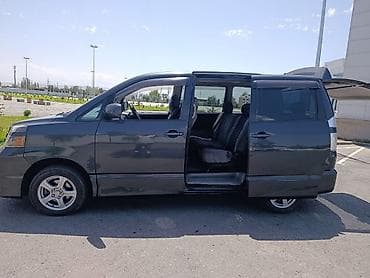 фав продажа: Toyota Voxy: 2004 г., 2 л, Автомат, Минивэн — 5