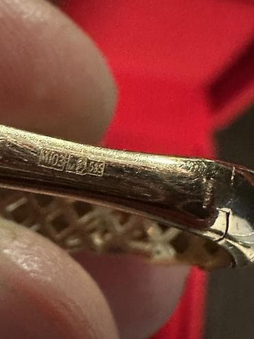 Балдардын карнавалдык костюмдары киреге берилет: Продаю золотые серьги 585 пробы Производитель; МЮЗ (Московский — 9