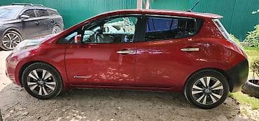 e2 byd: Nissan Leaf: 2013 г., Автомат, Электромобиль — 1