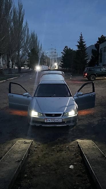 Honda Accord: 2002 г., 2 л, Автомат, Бензин, Седан