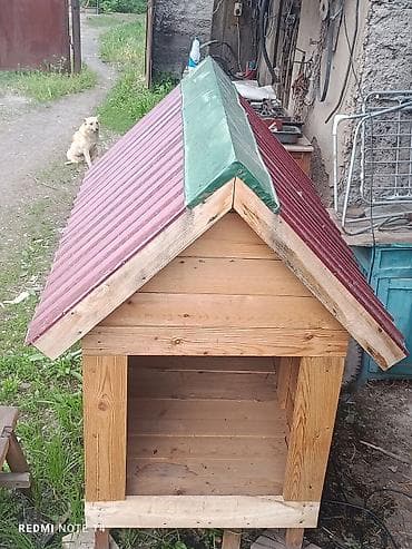 солнечный панель: Будка для собаки из натуральной хвойной древесины. Особенности: - — 4