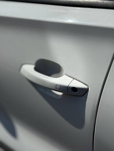 vin code: BYD E2: 2023 г., Автомат, Электромобиль, Хэтчбэк — 7
