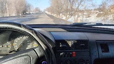 honda stream крыло: Седан темно‑серого цвета с тонированными стеклами. Кузов 4‑дверный — 7