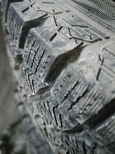 Шиналар: Комплект зимних шин (6 шт.) - Размер: 165R13C 195/15/70с 104/102 - — 4