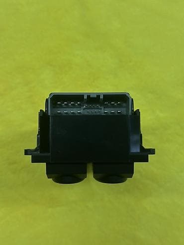 сигнализация старлайн в9: Блок управления стеклоподъёмниками (дверная панель водителя) — 2