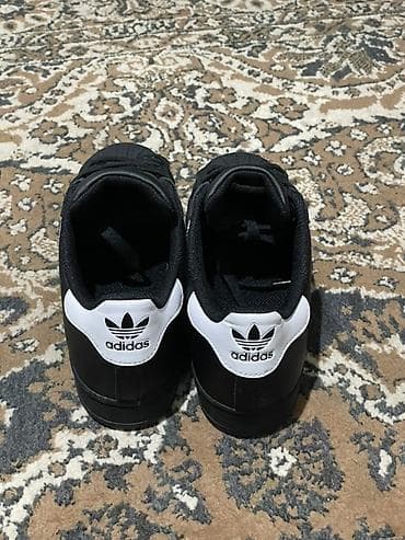 лоферы с мехом: Кроссовки, 38.5, Adidas Originals, Новый, цвет - Черный — 4